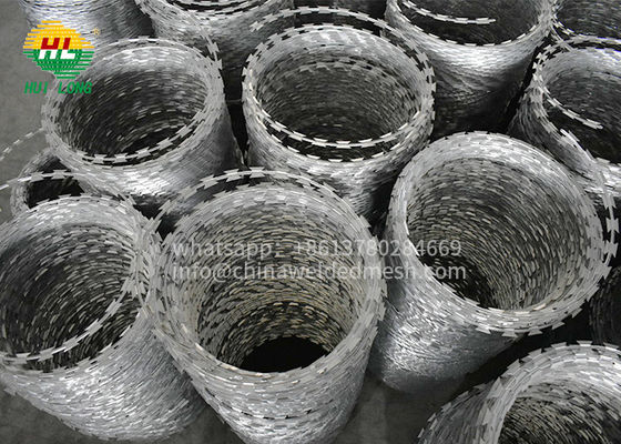 56 Loops Concertina Barbed Wire Anti Rust ASTM A 525 Standard