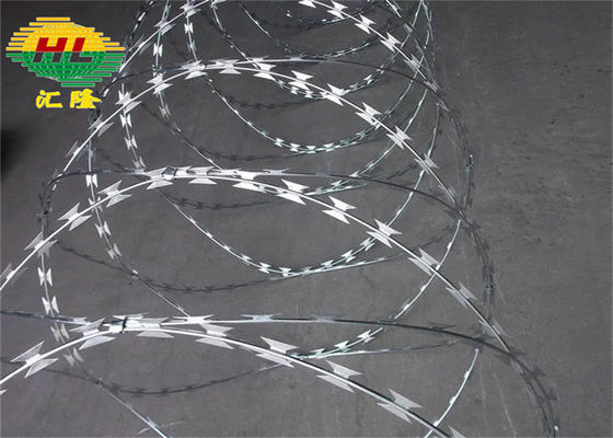 240g/M2 아연은 철조망 철조망 2.5 밀리미터 지름을 코팅했습니다